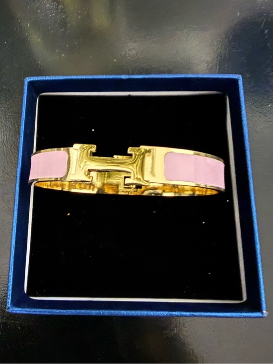 Luxury Garage Sale Jewelry - Gold-Tone Pink Enamel H Bracelet - Luxury Style Women's Bracelet